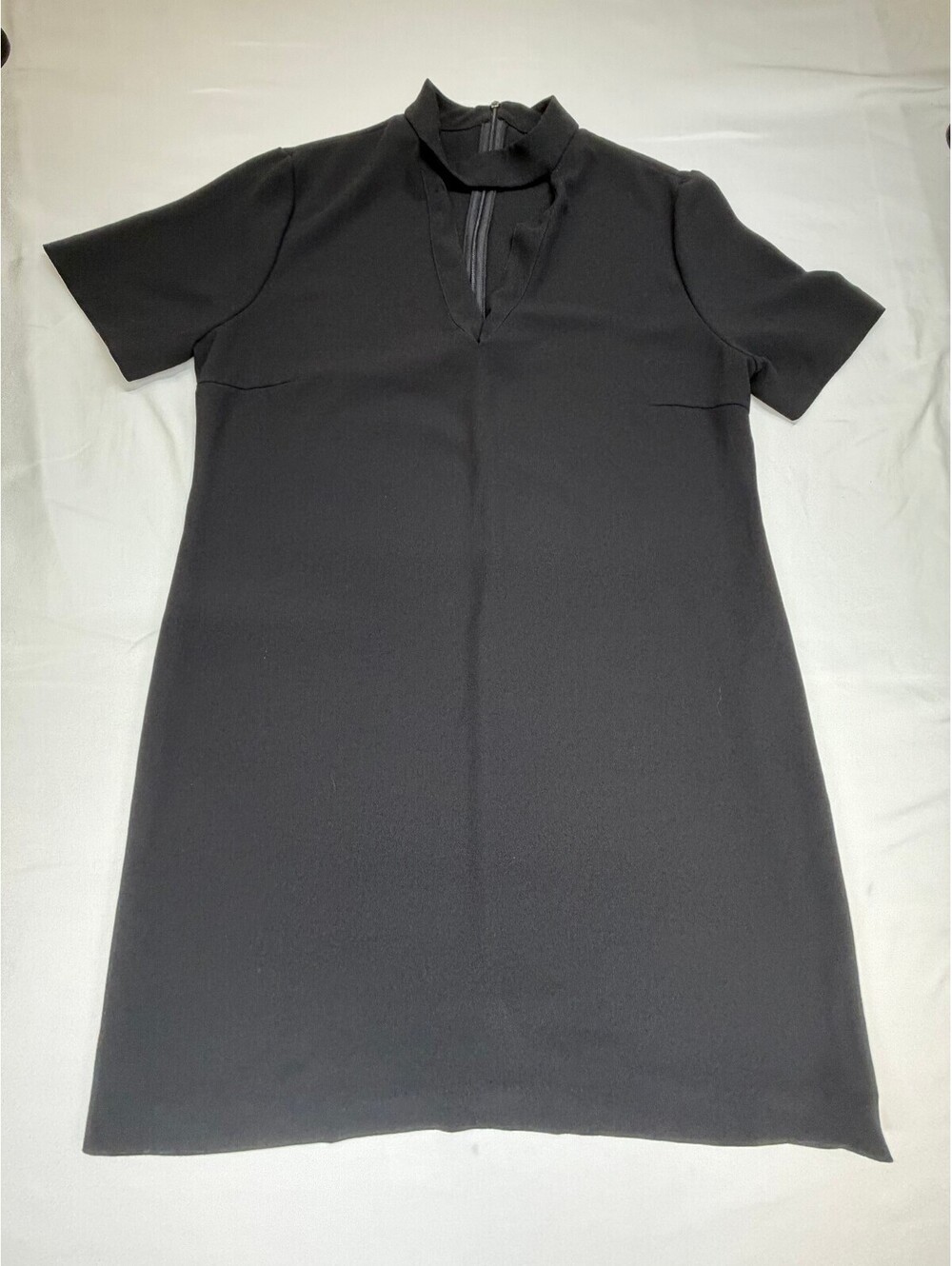 Zara Woman Mini Shift Dress V-Neck Choker Cutout Short Sleeve Size Medium Black